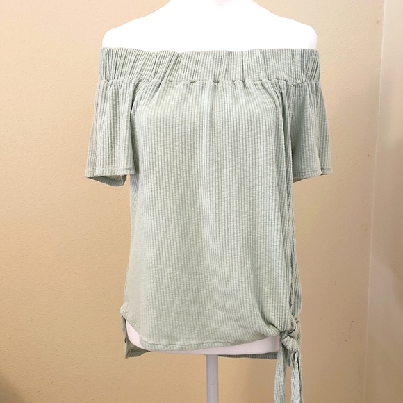 Liberty Love Tops - EUC Liberty Love Size Medium Blouse in Light Green